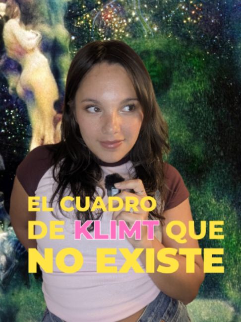 Núria, con un micrófono en la mano, mira de reojo delante de un fondo verde oscuro con estrellas y figuras desnudas que flotan. Texto de la portada: «El cuadro de Klimt que no existe».